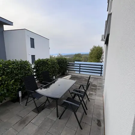 Mura 1 * Njivice